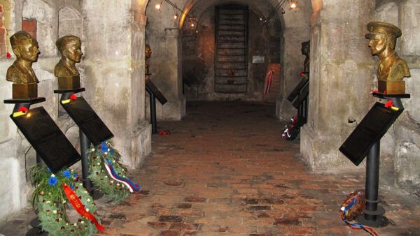 crypt, Operation Anthropoid, Guide Prague
