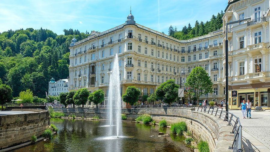 Karlovy Vary, hotel Pupp, Guide Prague