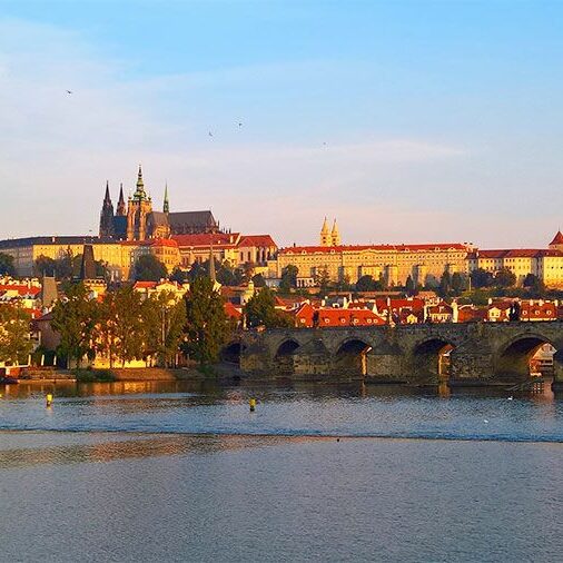 Pražký hrad při západu slunce, Guide Prague